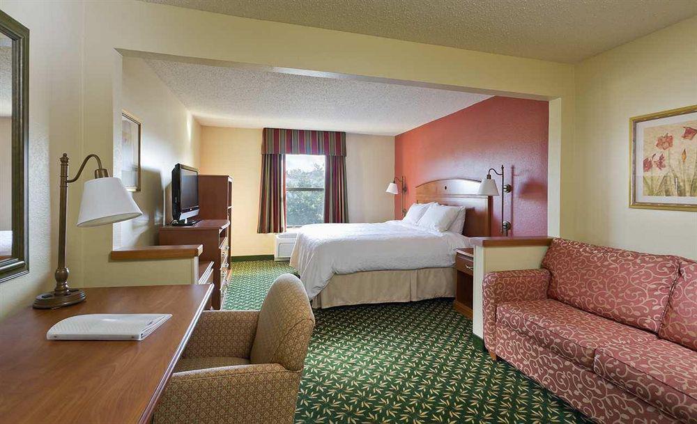 Hampton Inn Houston Stafford Room photo