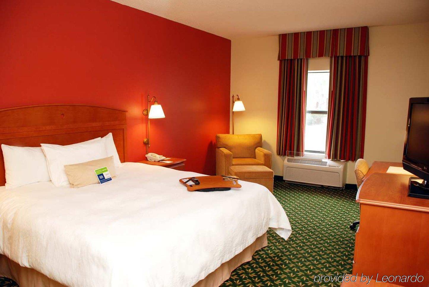 Hampton Inn Houston Stafford Room photo